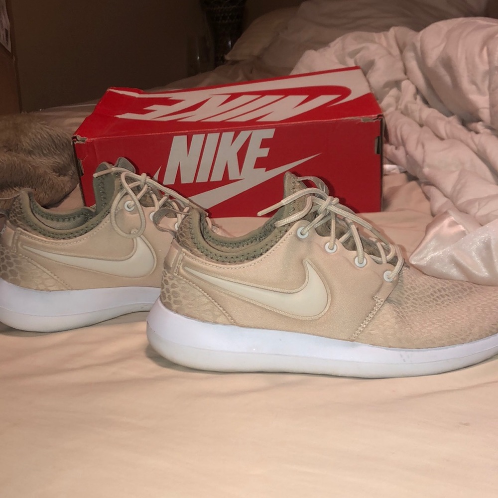 Nike Roshe Two SE